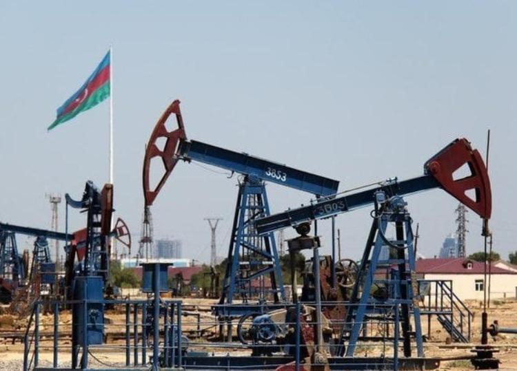 Azerbaijan produces 597,100 barrels of oil per day in December last year 