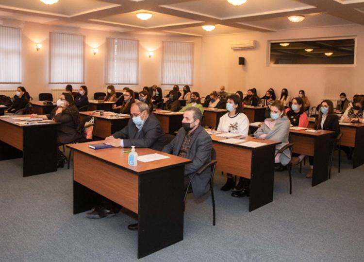 В Азербайджане будет проведено исследование по изучению факторов риска избыточного веса и ожирения у детей 