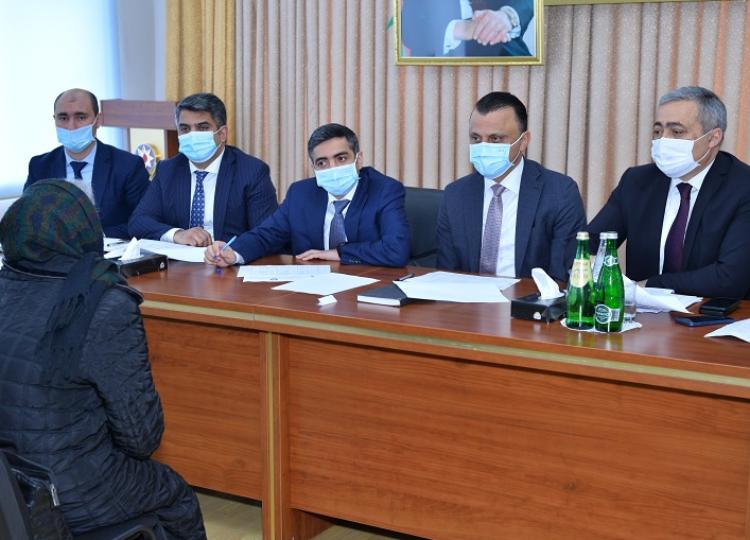 İcbari Tibbi Sığorta üzrə Dövlət Agentliyinin İdarə Heyətinin sədri Zaur Əliyev Şirvan şəhərində vətəndaşları qəbul edib 