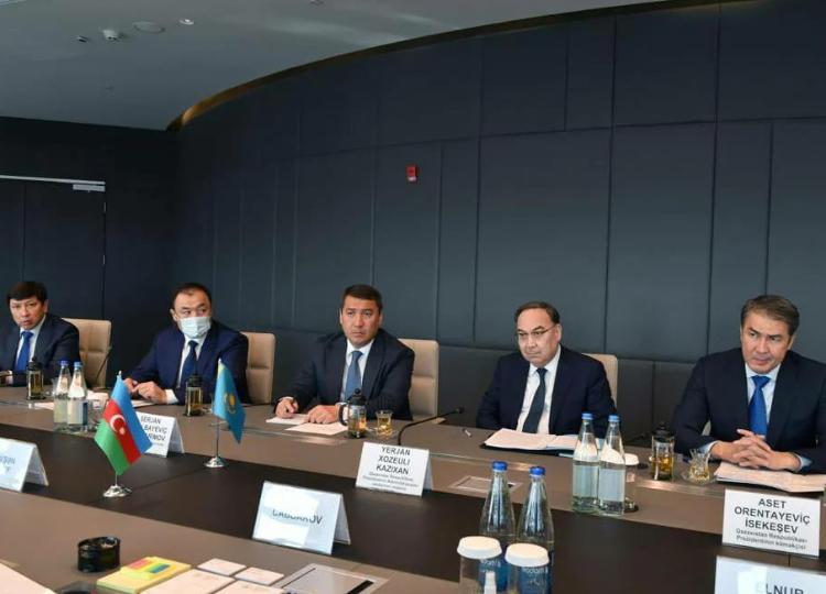 Казахстанская делегация посетила с визитом Азербайджан - ФОТО