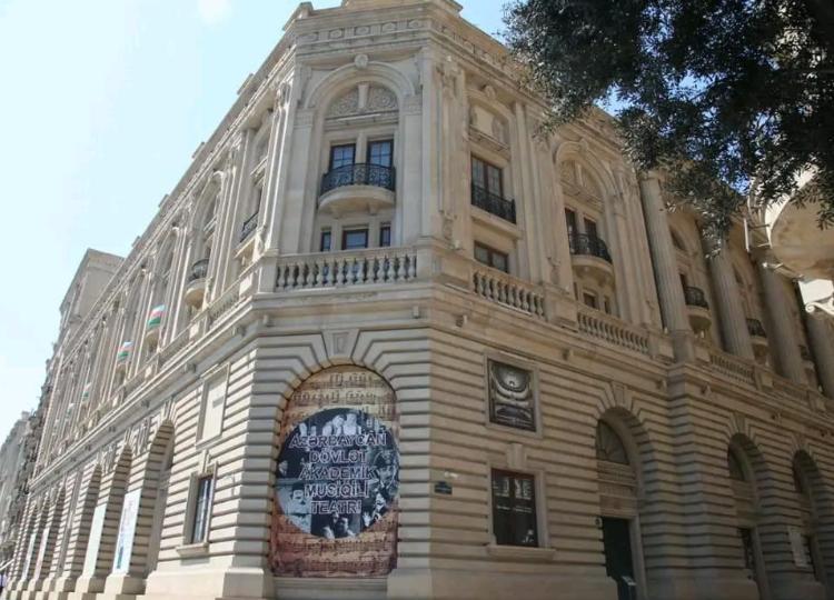 Musiqili Teatrda xüsusi qayğıya ehtiyacı olan uşaqların sərgisi keçiriləcək 