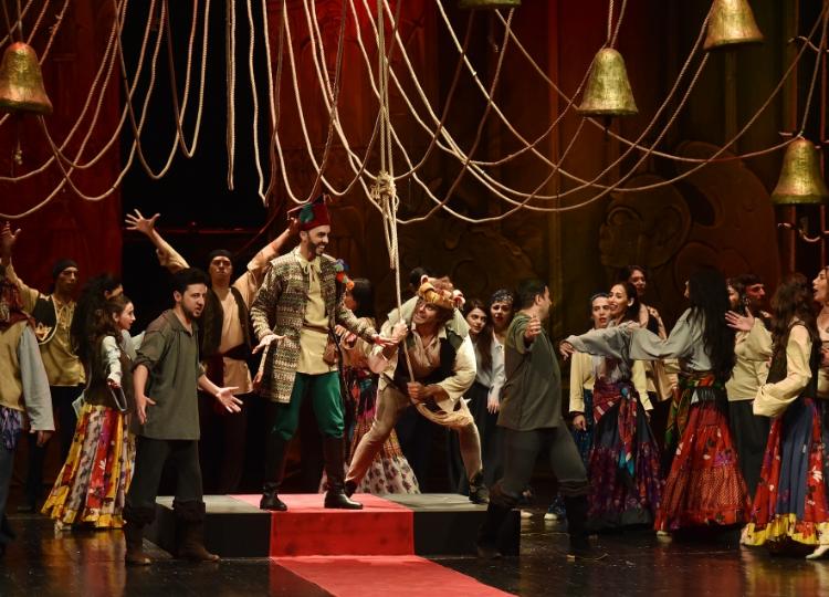 "Mədəni gənclik" layihəsinin budəfəki ünvanı Akademik Musiqili Teatr olub - FOTO