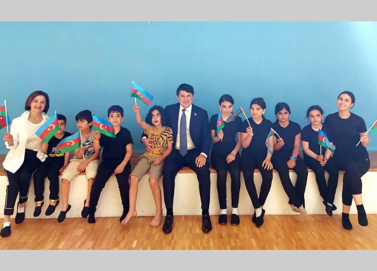 Председатель комитета ознакомился с деятельностью танцевального кружка "Бута" в Цюрихе 