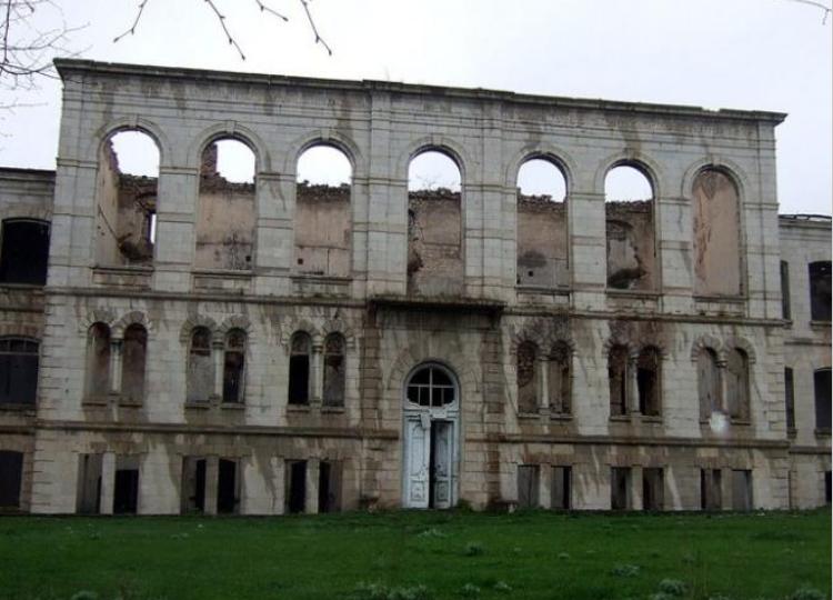 Şuşa Real Məktəbinin bərpasına 1 milyon manat ayrılıb 