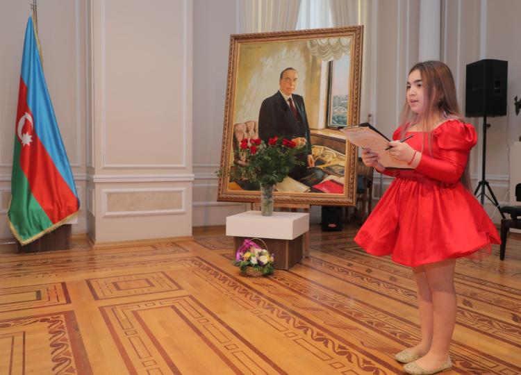 Azərbaycan Milli İncəsənət Muzeyində Ümummilli lider Heydər Əliyevin anadan olmasına həsr olunmuş konserti keçirildi - FOTO