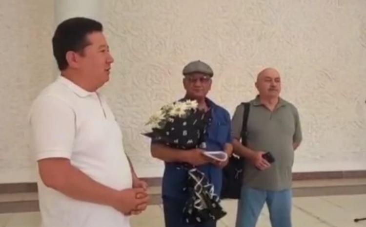 Akademik Musiqili Teatrın rejissoru Özbəkistanda alqışlarla qarşılandı - VİDEO
