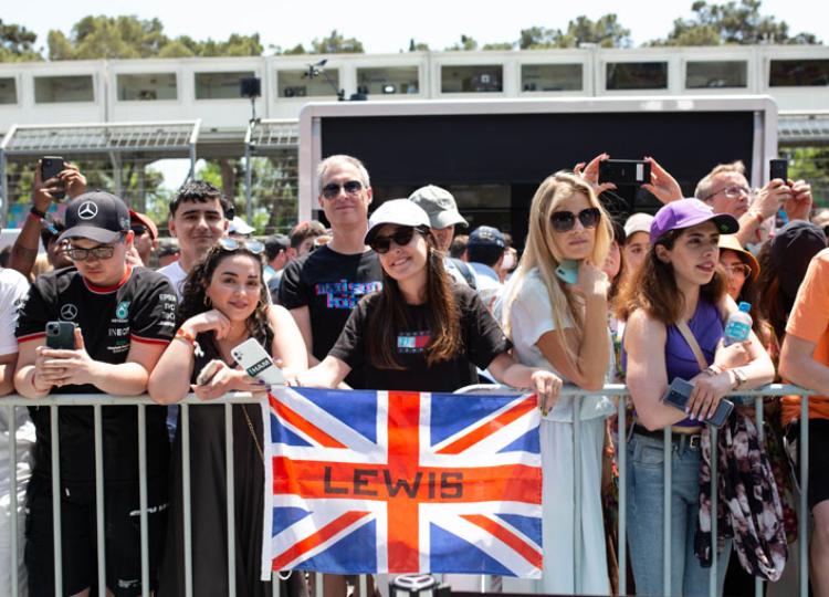Möhtəşəm Bakı "Pit walk"u baş tutdu - FOTO