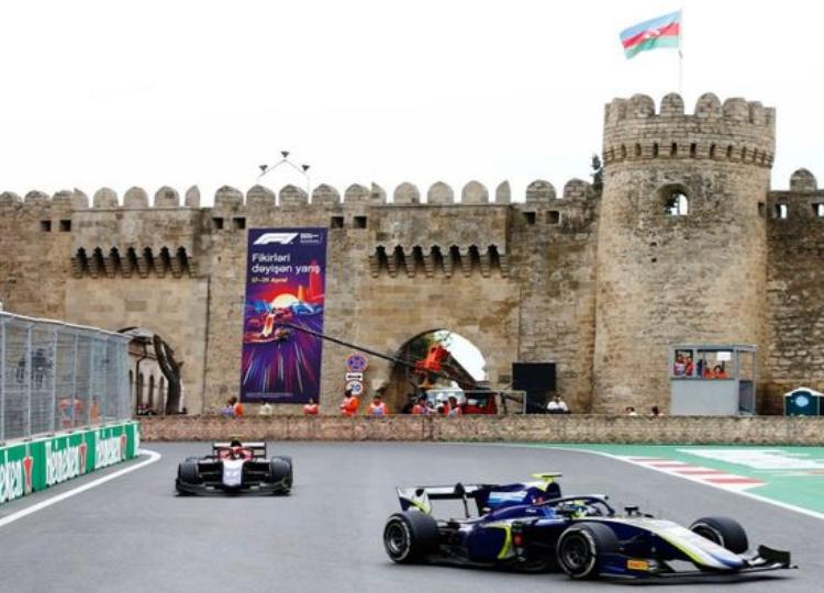 Üçüncü sərbəst yürüş start götürdü - Formula 1