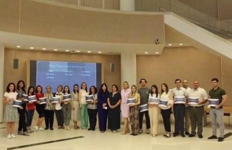 "Publisistika və Köşə Yazarlığı" mövzusunda seminar keçirilib - FOTO