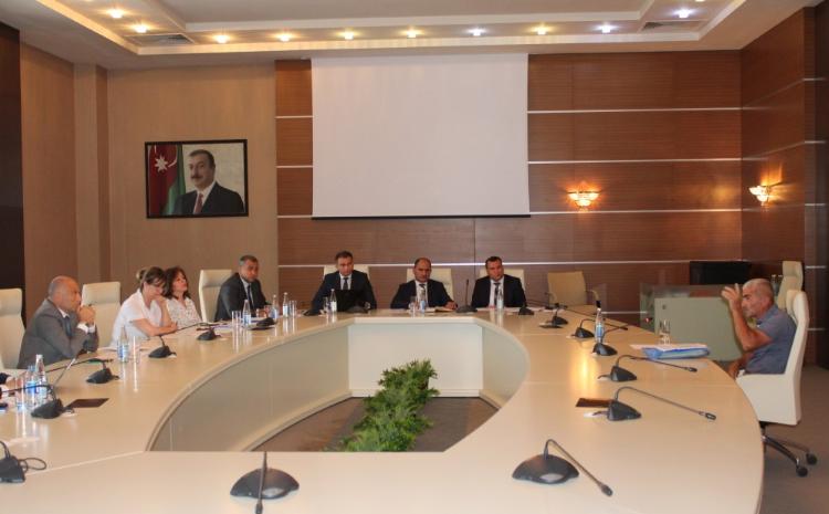 Mədəniyyət naziri Qəbələdə vətəndaşlarla görüşüb 