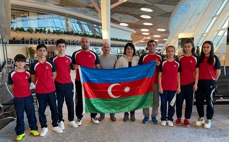 Stolüstü tennisçilər Avropa çempionatına yollandılar 