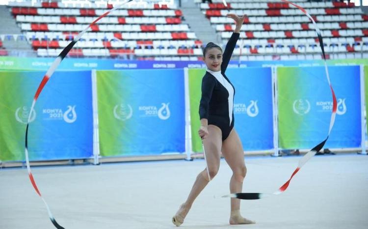 Bədii gimnastımız Zöhrə Ağamirova V İslamiadada qızıl dubla imza atıb 