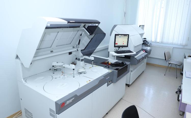 TƏBİB-in tabeliyində olan Respublika Kliniki Xəstəxanasının tibbi laboratoriyaları yenilənib 
