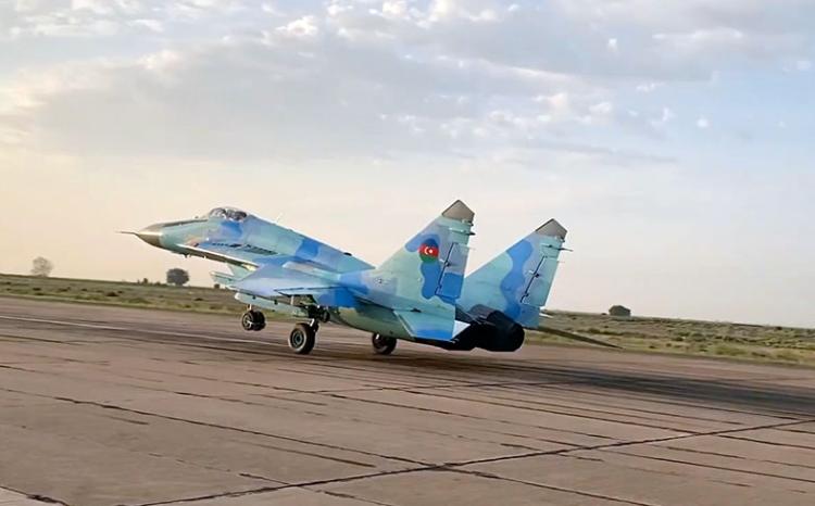 Classes of a new training period are held with the aircraft of the Azerbaijan Air Force - VIDEO