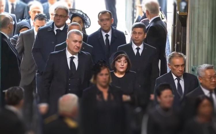 Сагиба Гафарова приняла участие в прощании с королевой Елизаветой Второй 