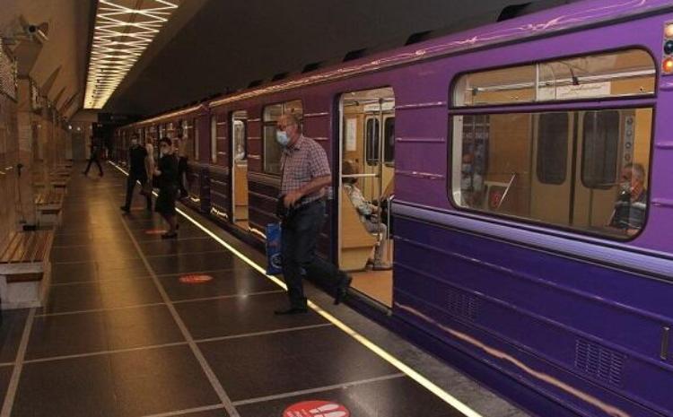 Bakı metrosunda qatarların hərəkətində gecikmələr qeydə alınıb 