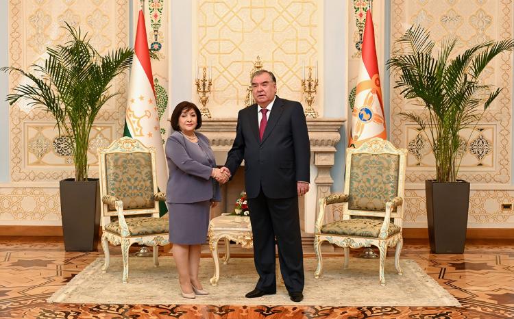 Председатель Милли Меджлиса Сагиба Гафарова встретилась с президентом Республики Таджикистан 