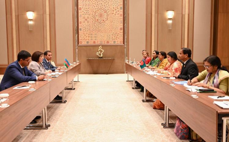 Председатель Милли Меджлиса Сагиба Гафарова встретилась с председателем парламента Народной Республики Бангладеш 