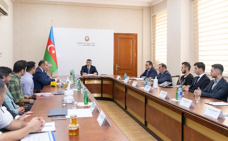 Kənd Təsərrüfatı Nazirliyində aqrar sahə üzrə ixtisaslaşmış startapçılarla görüş keçirilib 