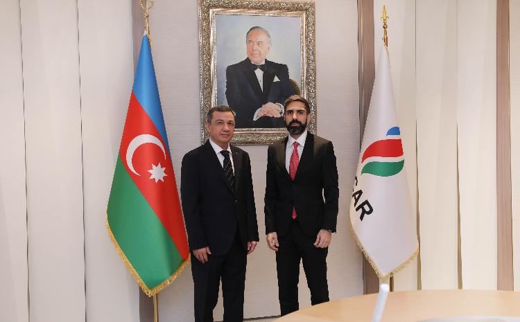 SOCAR prezidenti Türkmənistanın ölkəmizdəki fövqəladə və səlahiyyətli səfiri ilə görüşüb 