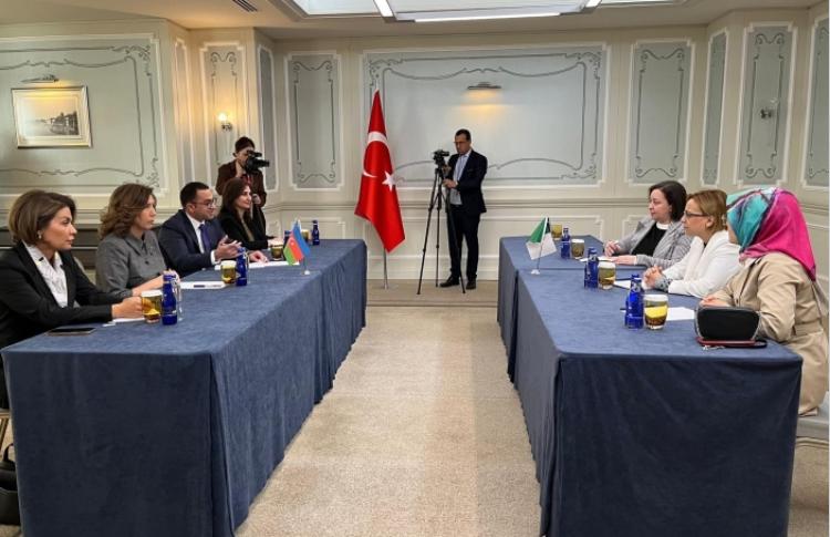 Bahar Muradova Əlcəzairin Milli Həmrəylik, Ailə və Qadının Statusu naziri ilə görüşüb 