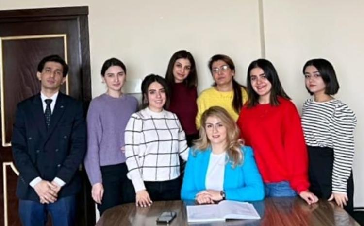 Gün olsun: Şəfəq geysin düz-dünya 