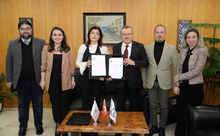 Beynəlxalq Türk Mədəniyyəti və İrsi Fondu və Bursa Uludağ Universiteti arasında Əməkdaşlıq Protokolu imzalanmışdır 