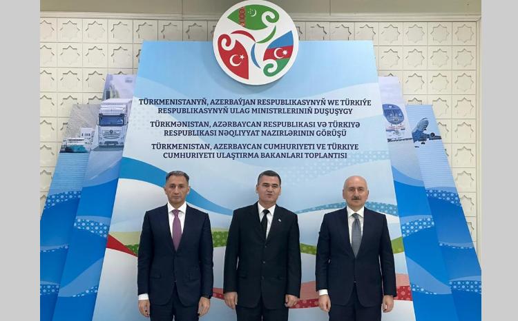Türkmənistan, Azərbaycan və Türkiyənin nəqliyyat sahəsi üzrə məsul nazirlərinin görüşü keçirilib 