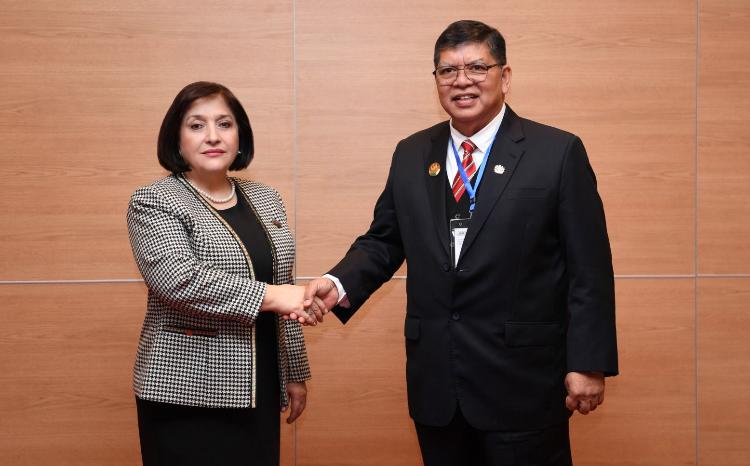 Состоялась встреча председателя Милли Меджлиса Сагибы Гафаровой с председателем Палаты представителей парламента Малайзии 