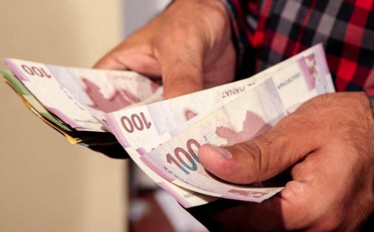 Azərbaycanda bu şəxslərə maaşdan əlavə 600 manat müavinət veriləcək 