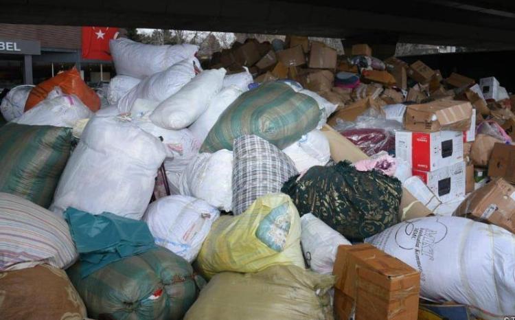 Bakıda daha bir neçə ünvanda Türkiyə üçün yardımların toplanmasına başlanılıb - SİYAHI