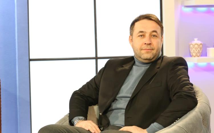 "Mənə təhsilsiz aktyor damğasını vurmağa çalışırdılar...." 