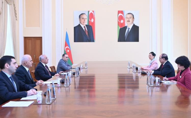 Baş nazir Əli Əsədov Çin Hökumətinin Avropa məsələləri üzrə xüsusi nümayəndəsi ilə görüşüb 