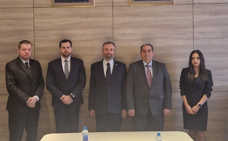 AREA-nın direktoru Polşa səfiri ilə görüşüb 