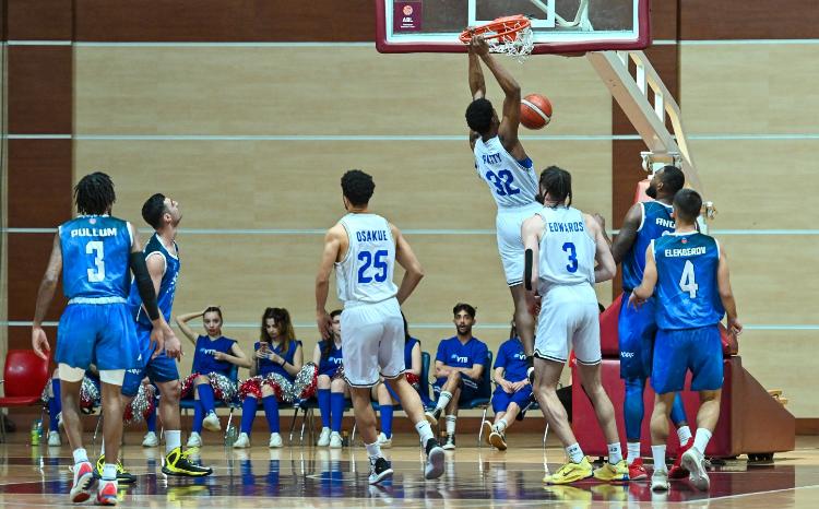 "AAAF Xırdalan" çempionatın liderini büdrətdi 