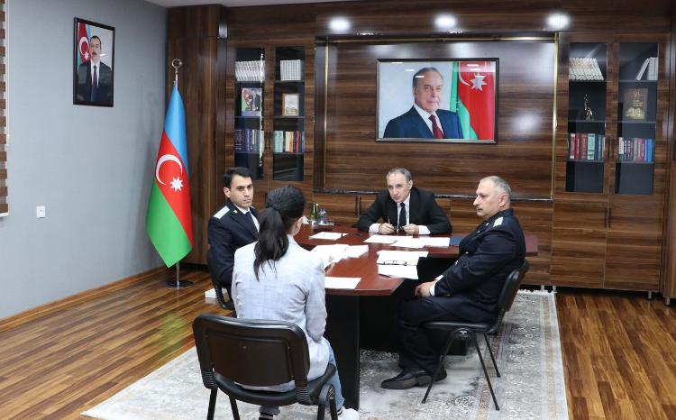 Baş prokuror Ağcabədi rayonunda vətəndaşları qəbul edib 