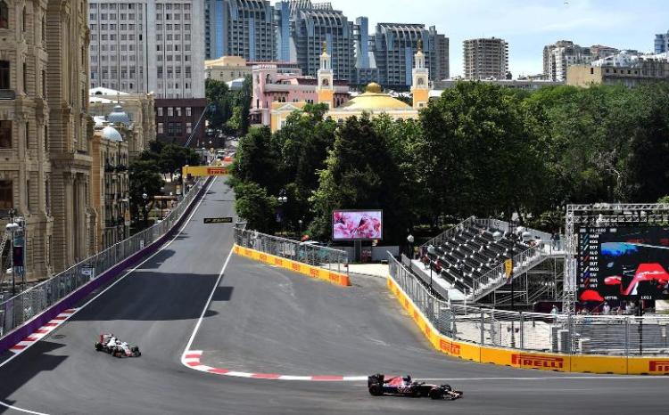 Bakı Şəhər Halqasının əhatə etdiyi əsas prospekt bu gecə də nəqliyyatın istifadəsinə verilir 