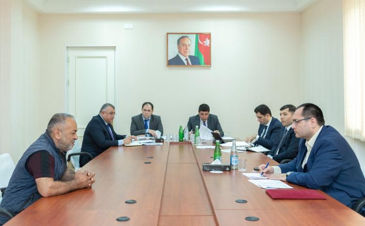 Nazir Məcnun Məmmədov Göyçayda vətəndaşları qəbul edib 