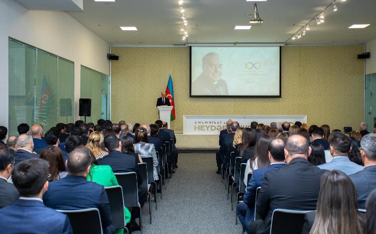 Ulu Öndər Heydər Əliyevin anadan olmasının 100-cü ildönümünə həsr olunmuş tədbir keçirilib 