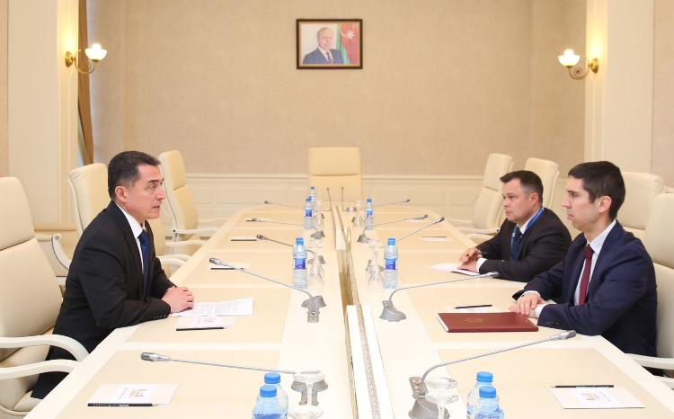 Əli Hüseynli Moldova Parlamentinin sədr müavini Mixail Popşoy ilə görüşüb 