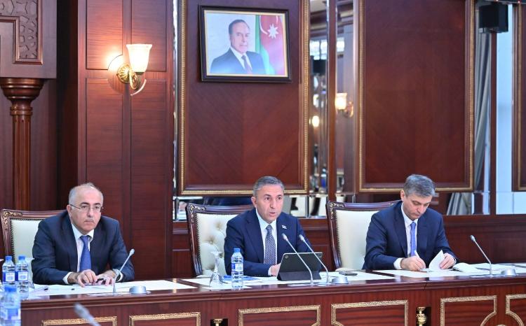 Parlamentin komitə iclasında 2022-ci ilin dövlət büdcəsinin icrası müzakirə olunub 