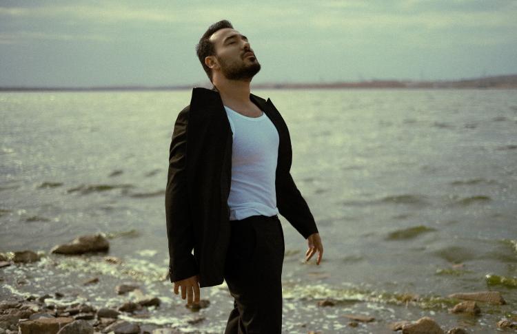 Pərviz Mahmudov "Yarım yarıb" dedi - VİDEO