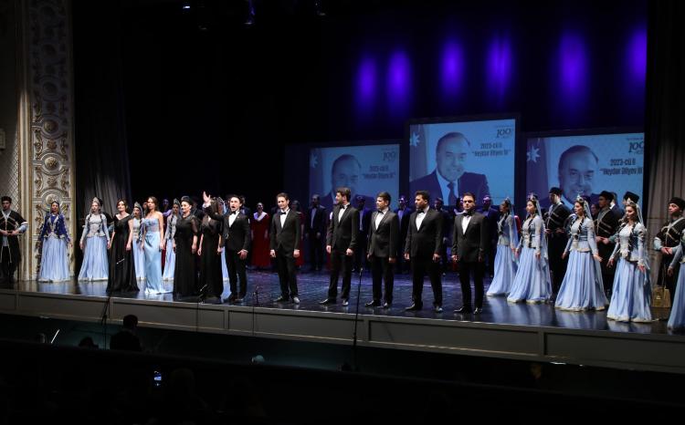 Musiqili Teatrda Qurtuluş Günü belə qeyd olundu 