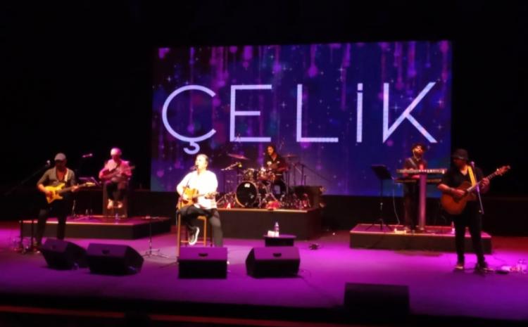 Türkiyənin tanınmış müğənnisi Bakıda konsert verdi 
