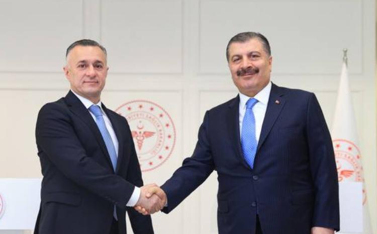 Министр здравоохранения Азербайджана поздравил турецкого коллегу с вступлением в состав нового правительства 
