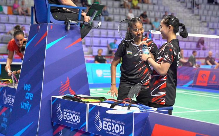 Qadın badmintonçuların qoşa yarışında "D" qrupunda ilk görüşünü keçirib 