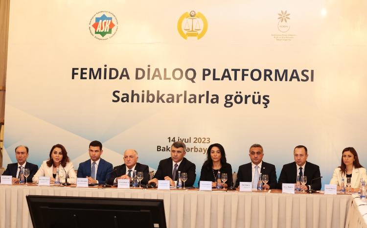 Ombudsman "Femida Dialoq Platforması" çərçivəsində sahibkarlarla keçirilən görüşdə iştirak edib 