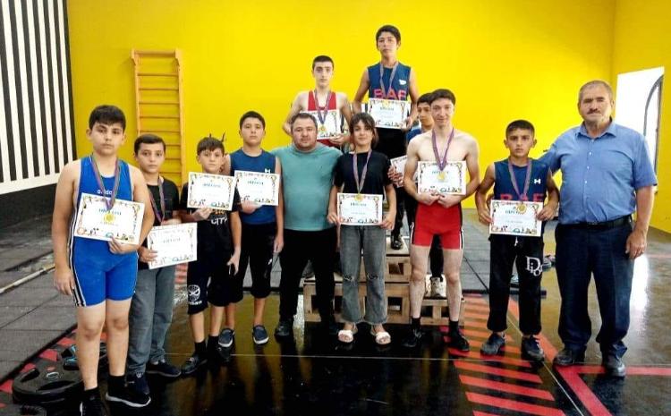 Balakən tarixində ilk ağır atletika yarışı keçirilib 