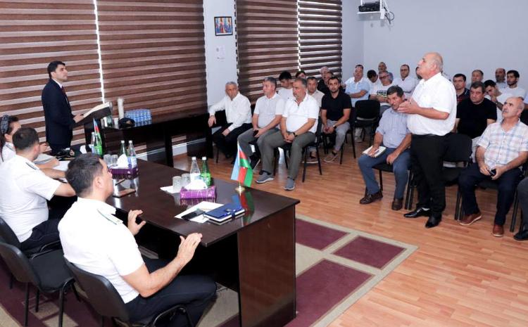 Sahibkarlar yeni layihələr barədə məlumatlandırılıb 