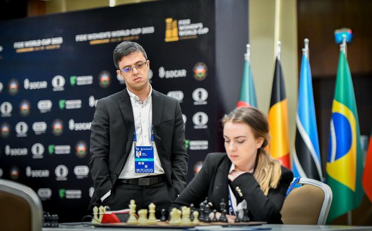 Nicat Abasov 1/4 finala vəsiqə qazandı 